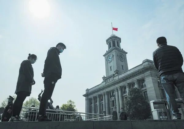 武汉疫情全面复苏与持续防控并重