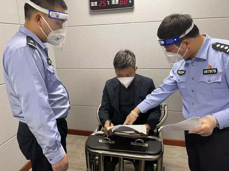 上海应对新冠挑战，最新措施与成效